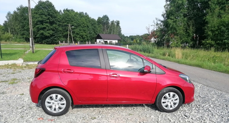 Toyota Yaris cena 37900 przebieg: 155000, rok produkcji 2016 z Bochnia małe 254